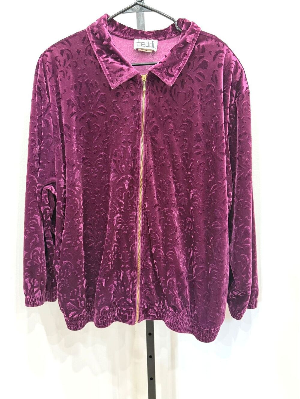 Teddi Women's 2X Purple Velvet Zip-Up Jacket with Patterned Texture